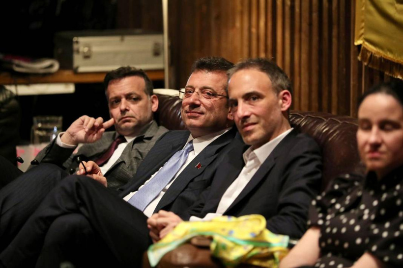 İmamoğlu, Paris'te Avrupalı Sosyal Demokratları Uyardı: Aşırı Sağa Kayışın Nedeni Bulunmak Zorunda! - Fotoğraf: 8
